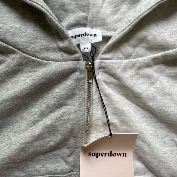 Superdown Renna Cropped Hoodie - Picture 7 of 7